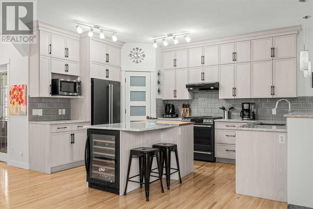 Single Family House for Sale in  Tuscany Ravine Terrace NW Tuscany Calgary 