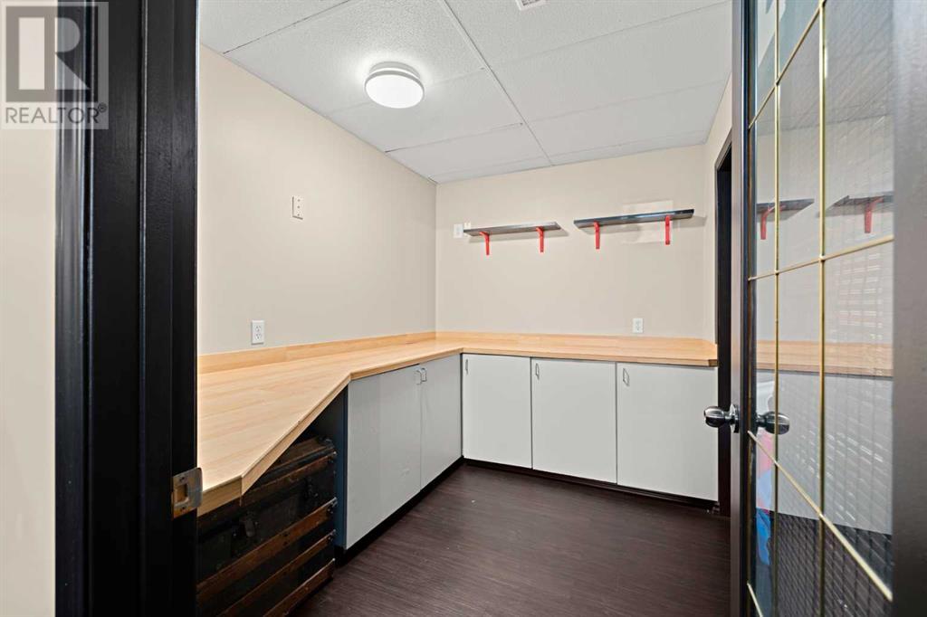 Single Family House for Sale in  Tuscany Ravine Terrace NW Tuscany Calgary 
