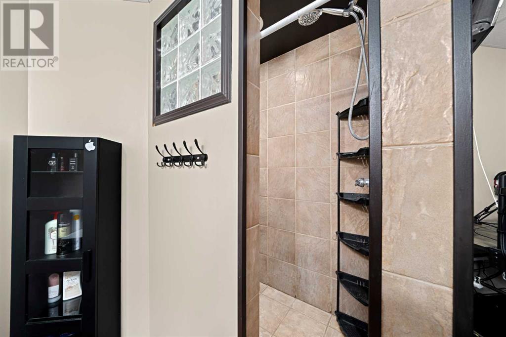 Single Family House for Sale in  Tuscany Ravine Terrace NW Tuscany Calgary 