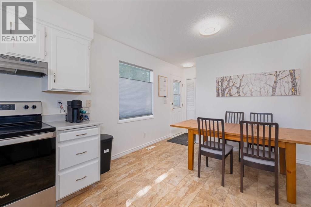 Single Family House Bungalow for Sale in  Woodglen Close SW Woodbine Calgary 
