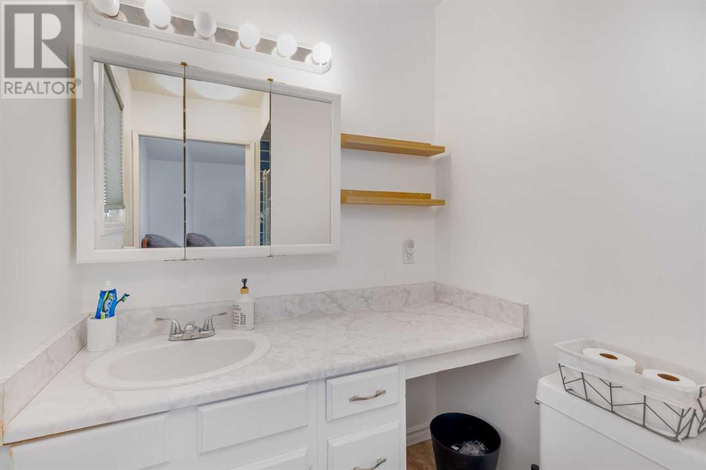 Single Family House Bungalow for Sale in  Woodglen Close SW Woodbine Calgary 