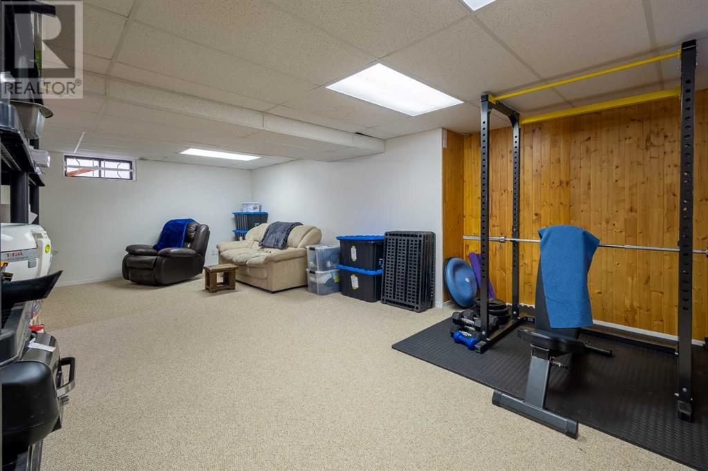 Single Family House Bungalow for Sale in  Woodglen Close SW Woodbine Calgary 