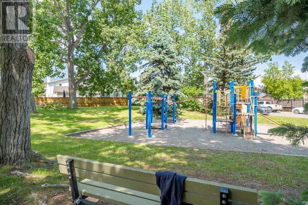 Single Family House Bungalow for Sale in  Woodglen Close SW Woodbine Calgary 