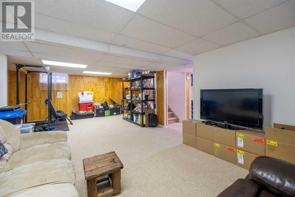Single Family House Bungalow for Sale in  Woodglen Close SW Woodbine Calgary 