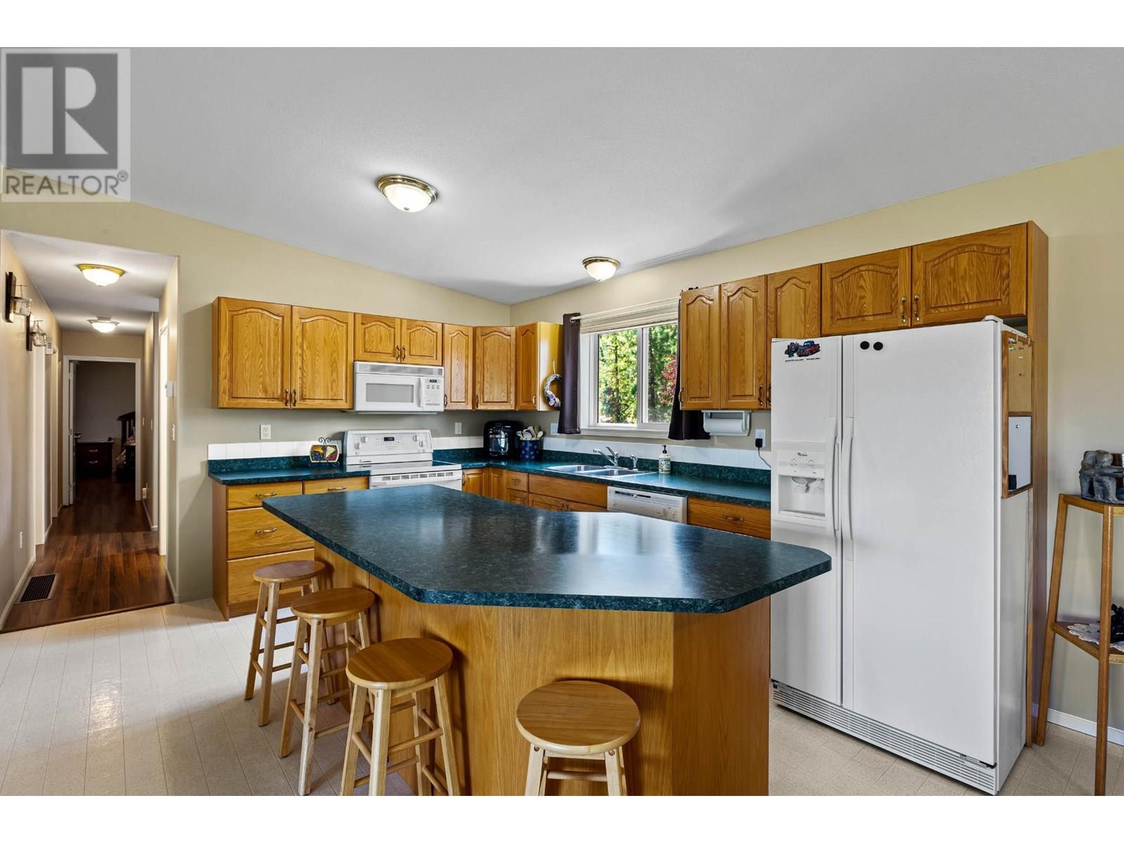 116 COLDWATER Road, Merritt