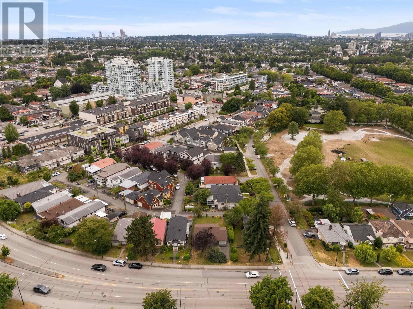 Photo 2 of 4561 Nanaimo Street, Vancouver BC