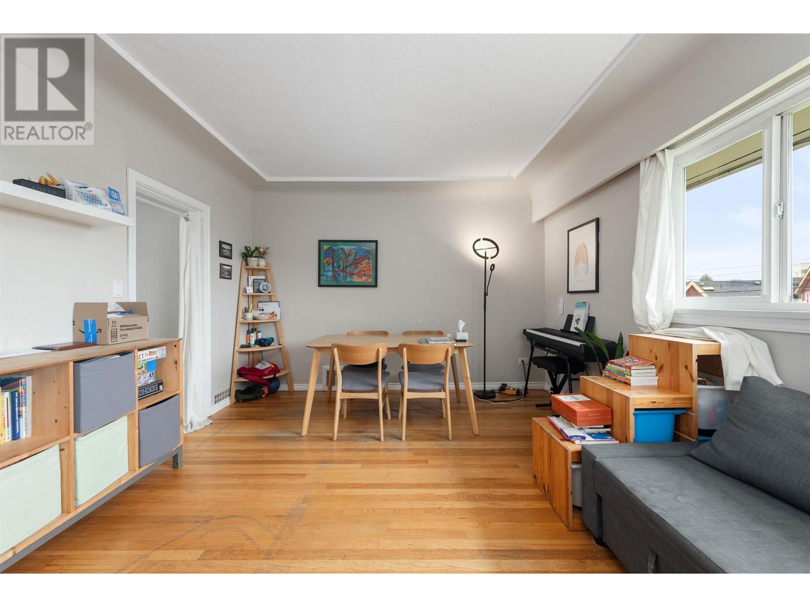 Photo 11 of 4561 Nanaimo Street, Vancouver BC