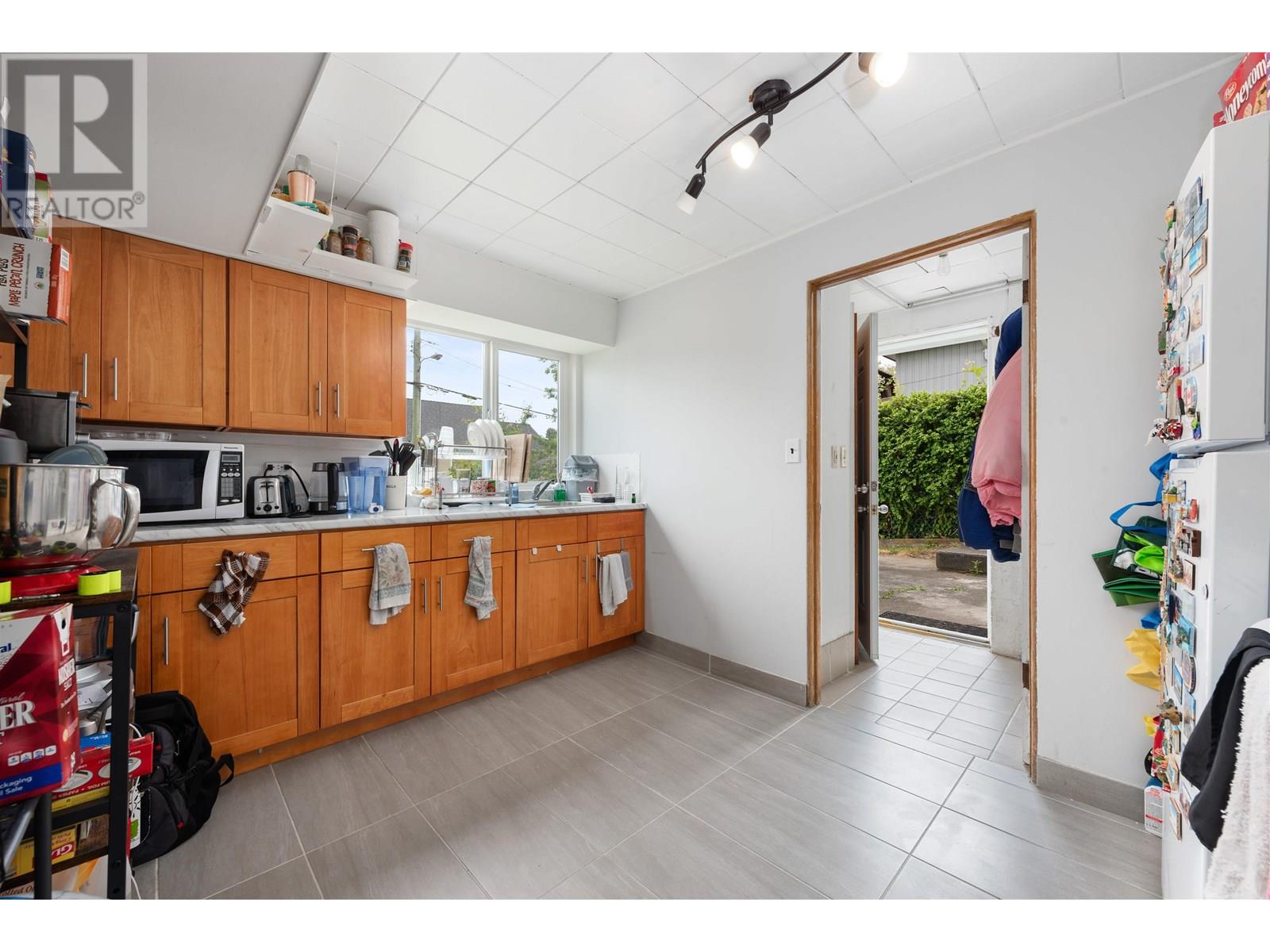 Photo 20 of 4561 Nanaimo Street, Vancouver BC