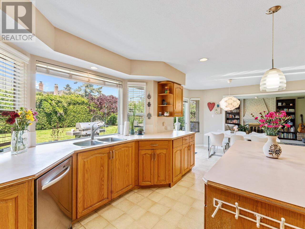 Photo 11 of 5171 Brunswick Drive, Richmond BC