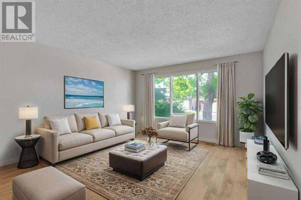 Single Family House for Sale in  Sandstone Way NW Sandstone Valley Calgary 