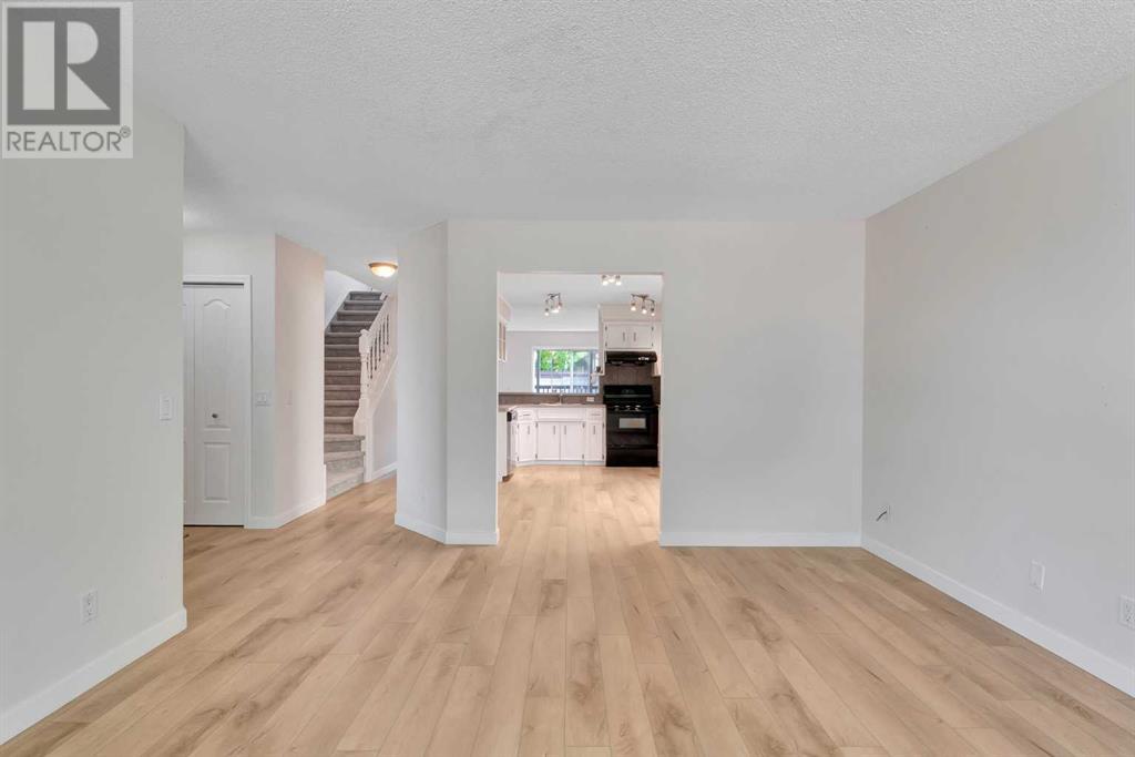 Single Family House for Sale in  Sandstone Way NW Sandstone Valley Calgary 