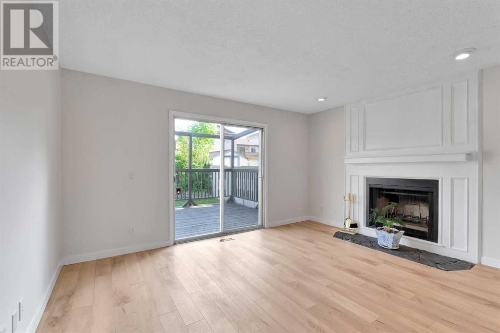 Single Family House for Sale in  Sandstone Way NW Sandstone Valley Calgary 
