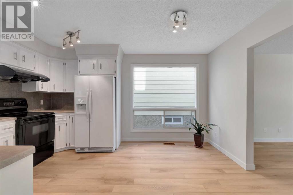 Single Family House for Sale in  Sandstone Way NW Sandstone Valley Calgary 