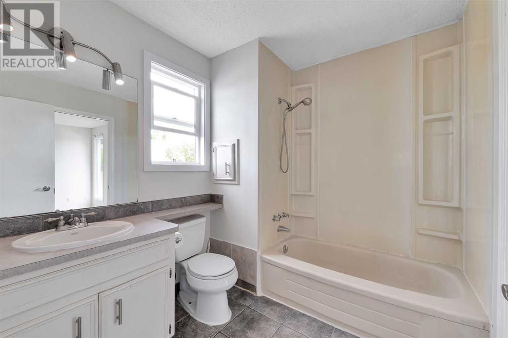 Single Family House for Sale in  Sandstone Way NW Sandstone Valley Calgary 