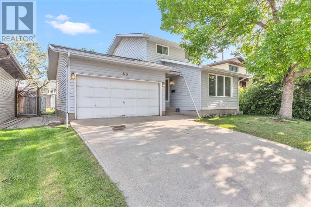 Single Family House for Sale in  Sandstone Way NW Sandstone Valley Calgary 