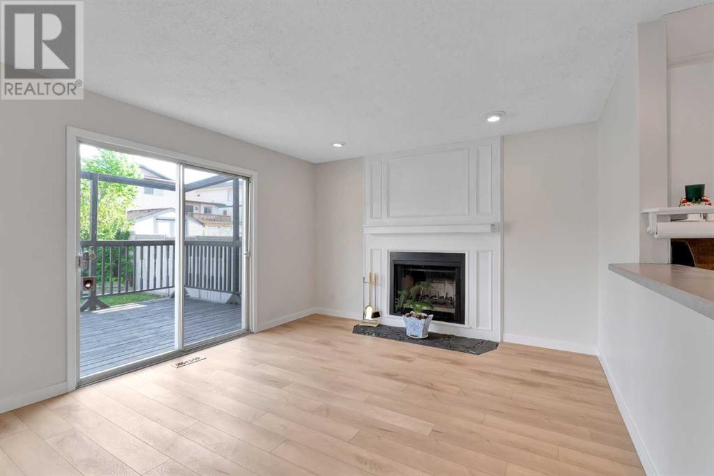 Single Family House for Sale in  Sandstone Way NW Sandstone Valley Calgary 
