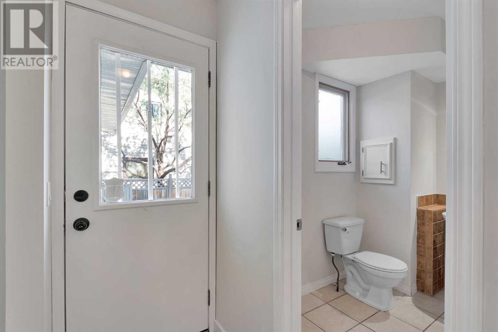 Single Family House for Sale in  Sandstone Way NW Sandstone Valley Calgary 