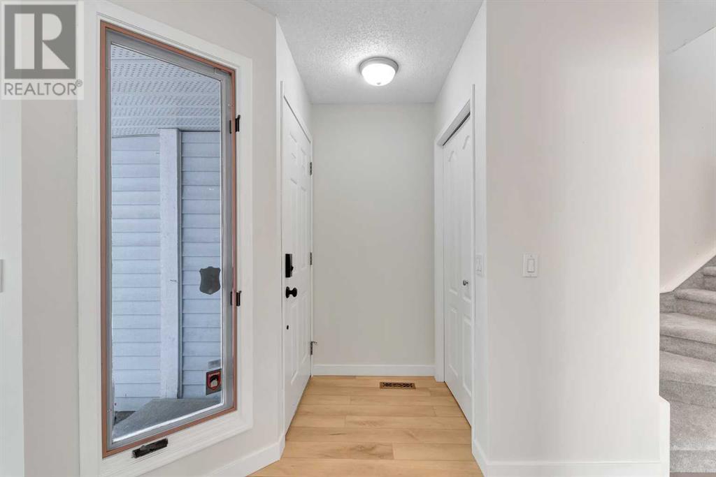 Single Family House for Sale in  Sandstone Way NW Sandstone Valley Calgary 
