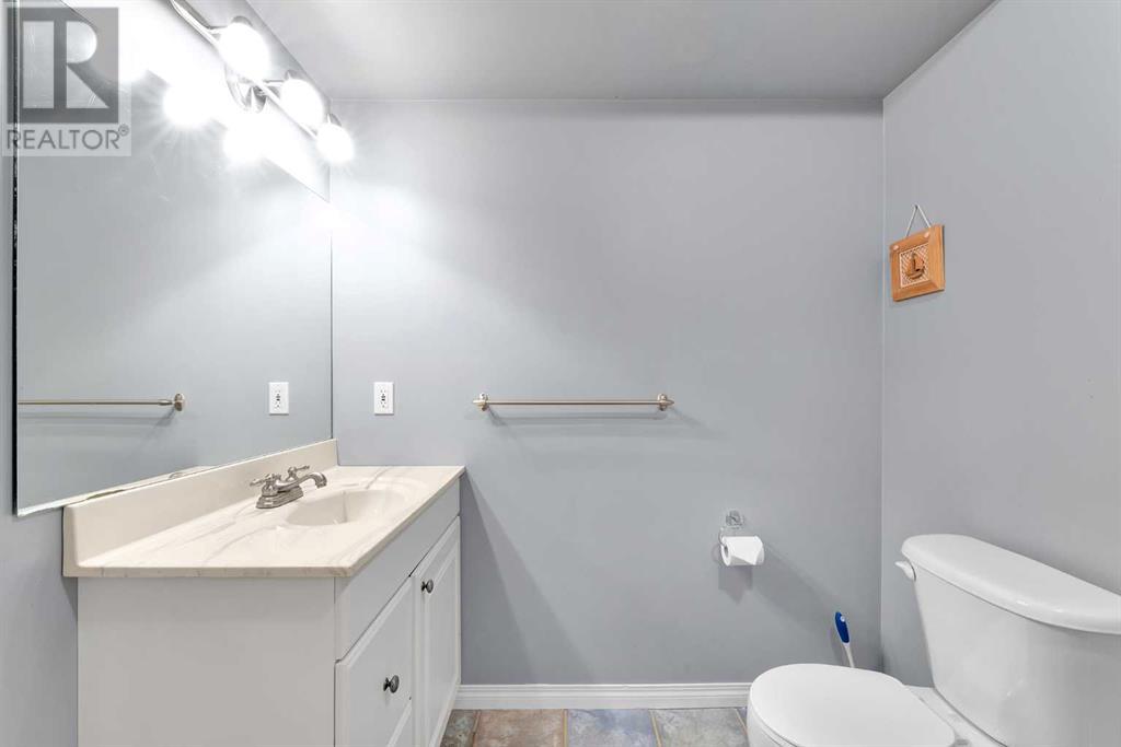 Single Family House for Sale in  Sandstone Way NW Sandstone Valley Calgary 