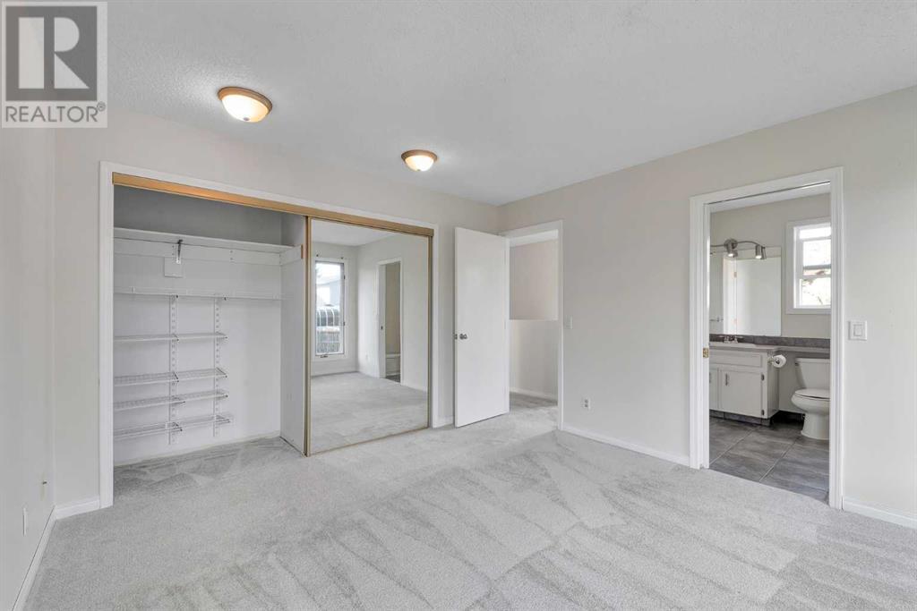 Single Family House for Sale in  Sandstone Way NW Sandstone Valley Calgary 