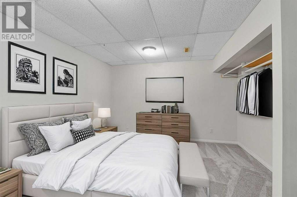 Single Family House for Sale in  Sandstone Way NW Sandstone Valley Calgary 