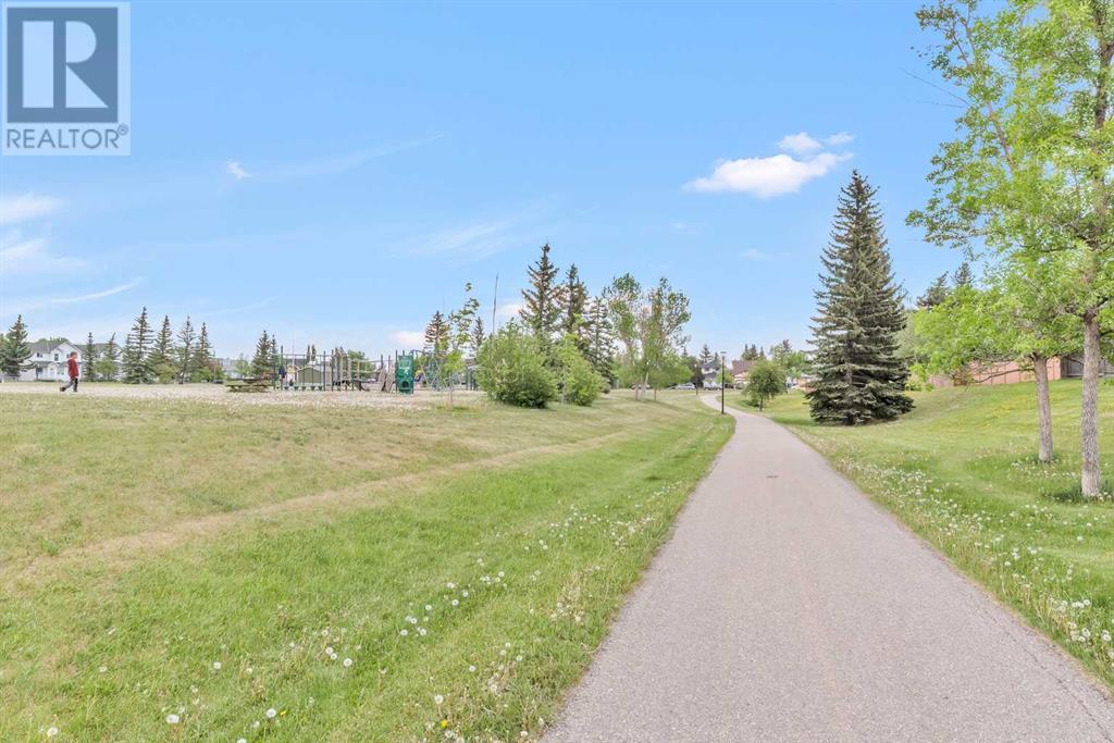 Single Family House for Sale in  Sandstone Way NW Sandstone Valley Calgary 