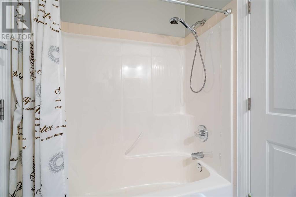 Single Family House for Sale in    Avenue NE Mayland Heights Calgary 