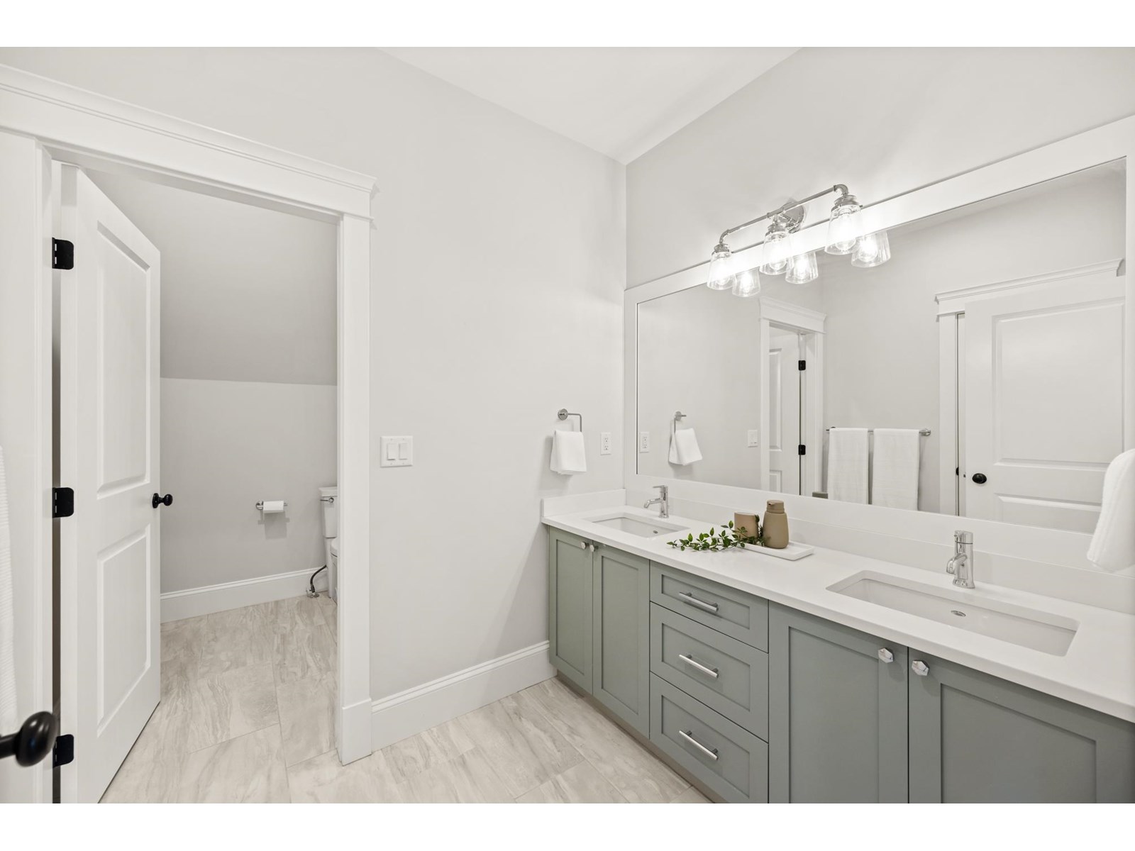 Photo 26 of 22843 88 Avenue, Langley BC