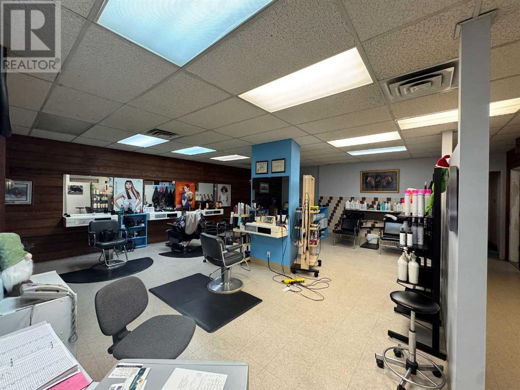 Photo 11 of 5033 50 Avenue, Ponoka AB