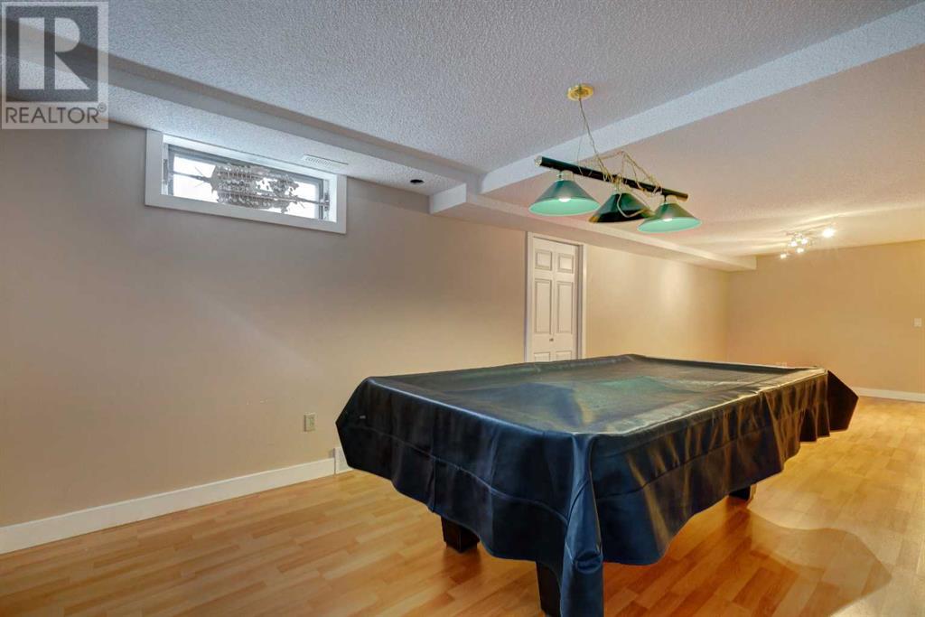 Single Family House for Sale in  Oakmount Way SW Oakridge Calgary 