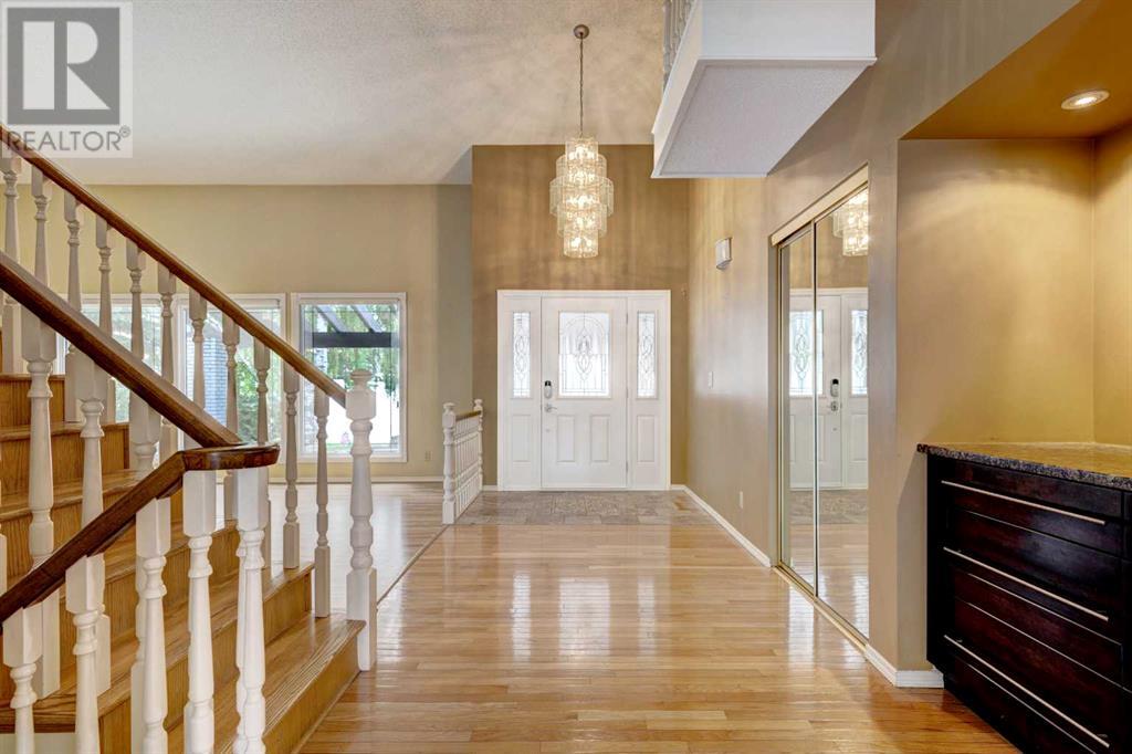Single Family House for Sale in  Oakmount Way SW Oakridge Calgary 