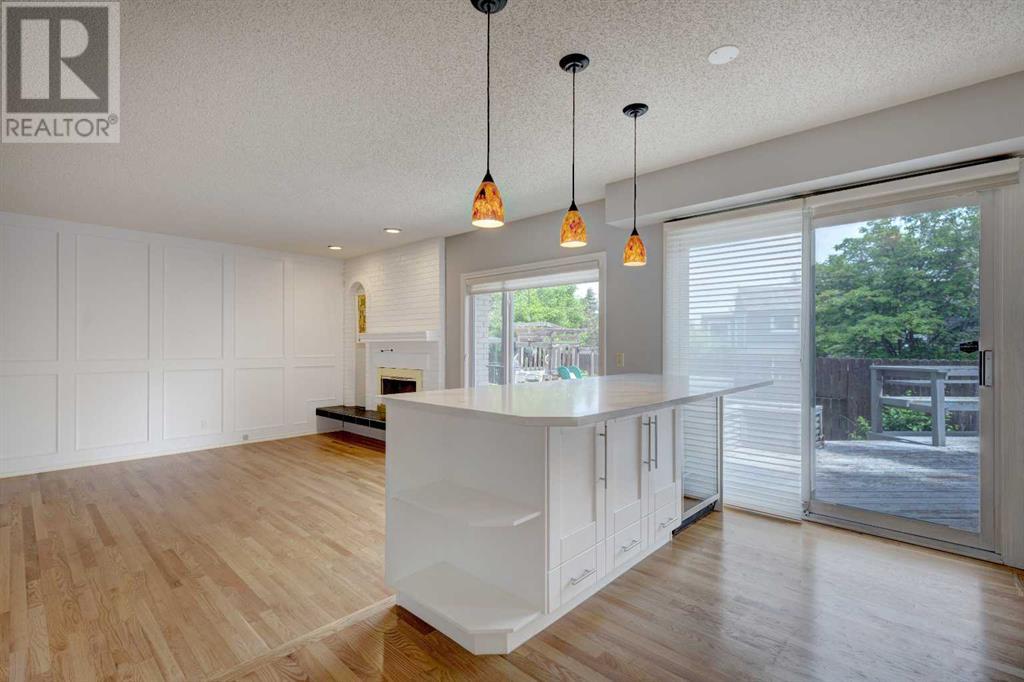 Single Family House for Sale in  Oakmount Way SW Oakridge Calgary 