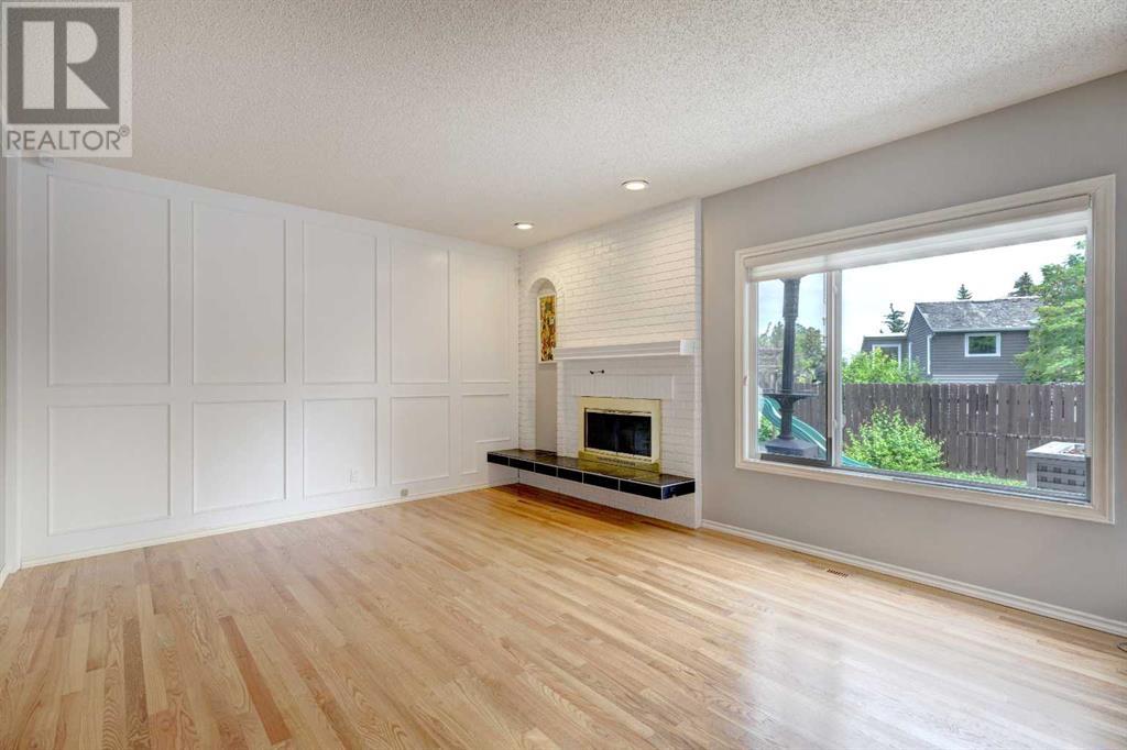 Single Family House for Sale in  Oakmount Way SW Oakridge Calgary 