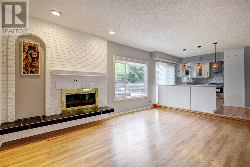 Single Family House for Sale in  Oakmount Way SW Oakridge Calgary 