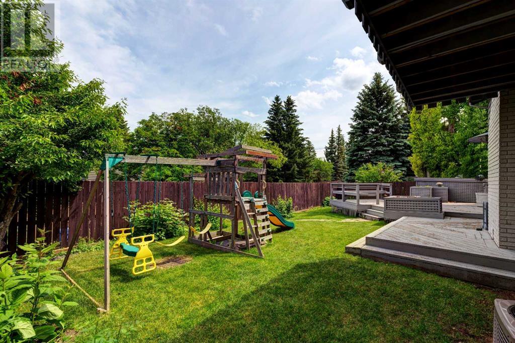 Single Family House for Sale in  Oakmount Way SW Oakridge Calgary 