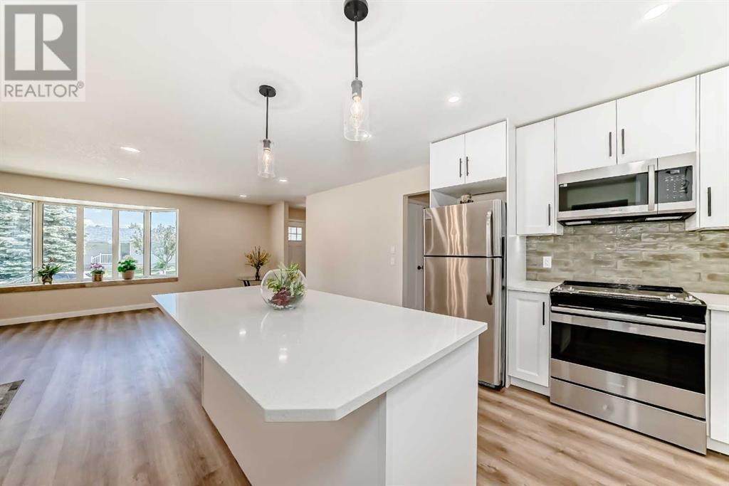 Single Family House for Sale in  Southdale Road SW Southwood Calgary 