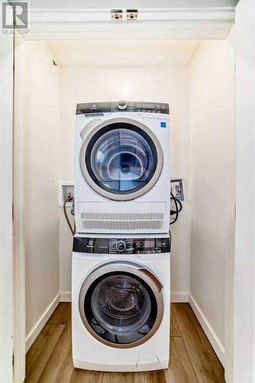 Single Family House for Sale in  Southdale Road SW Southwood Calgary 