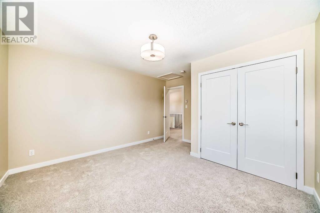 Single Family House for Sale in  Southdale Road SW Southwood Calgary 