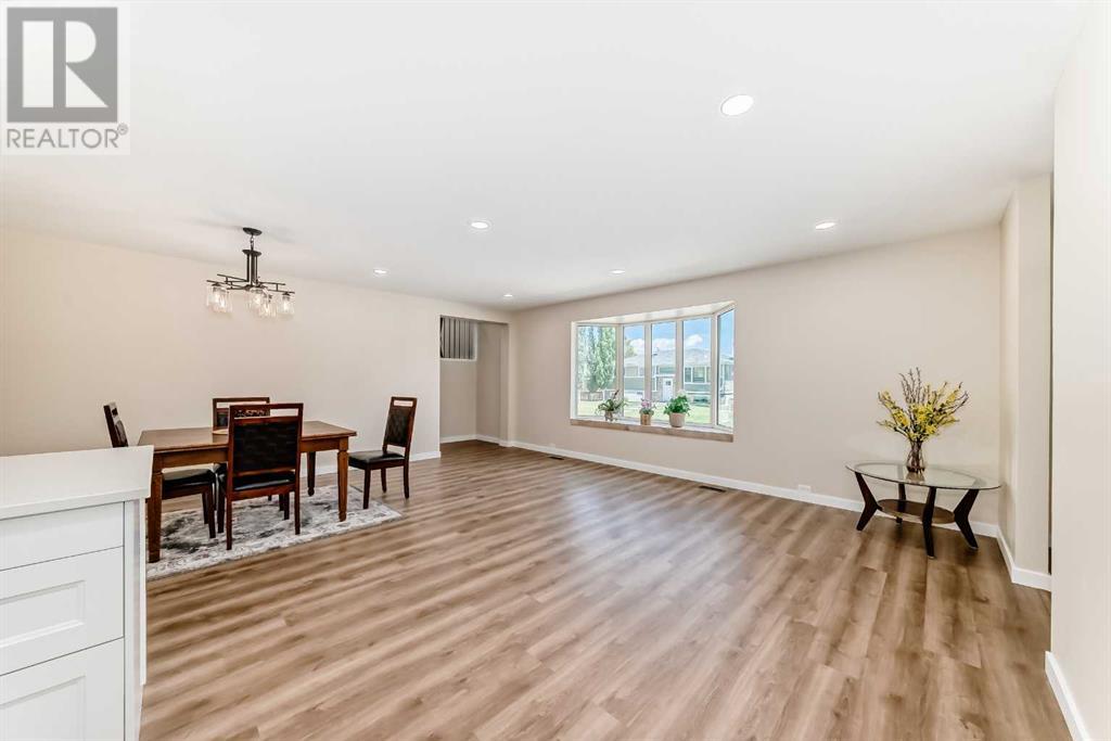 Single Family House for Sale in  Southdale Road SW Southwood Calgary 