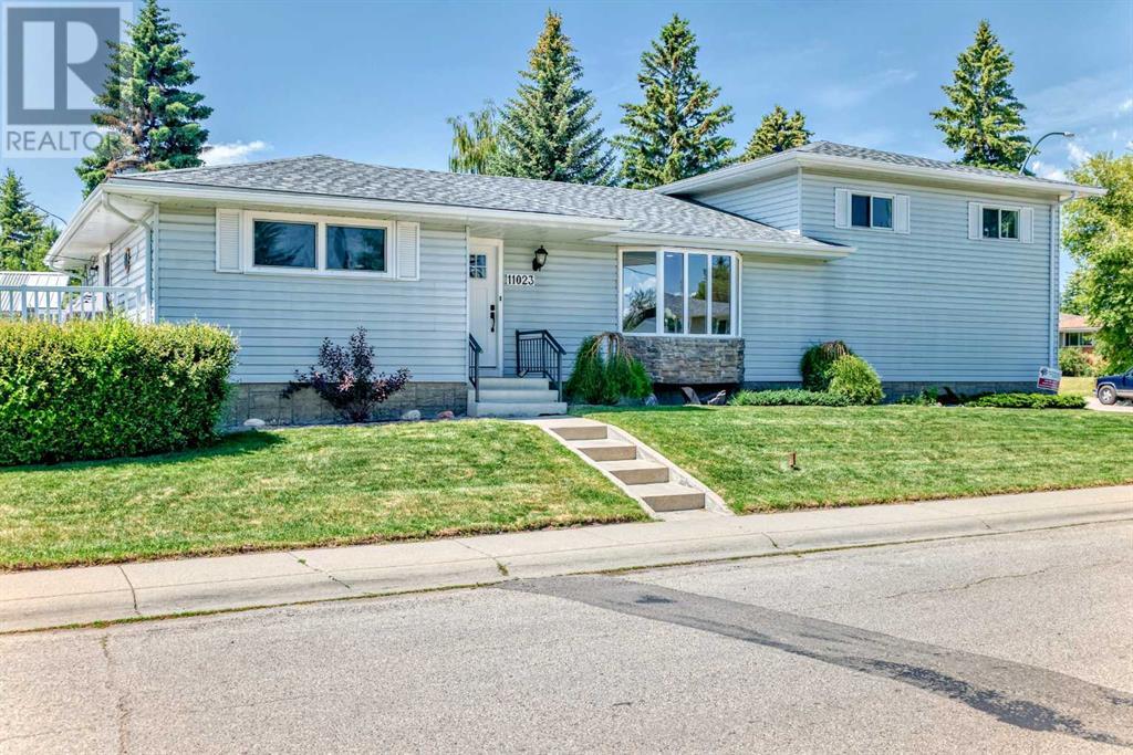 11023 Southdale Road SW, Calgary, Alberta