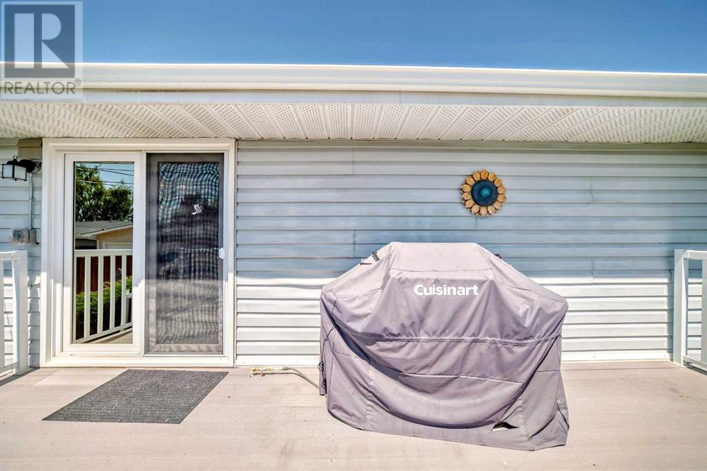 Single Family House for Sale in  Southdale Road SW Southwood Calgary 