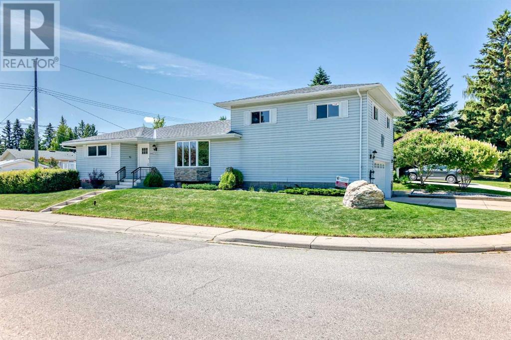 Single Family House for Sale in  Southdale Road SW Southwood Calgary 