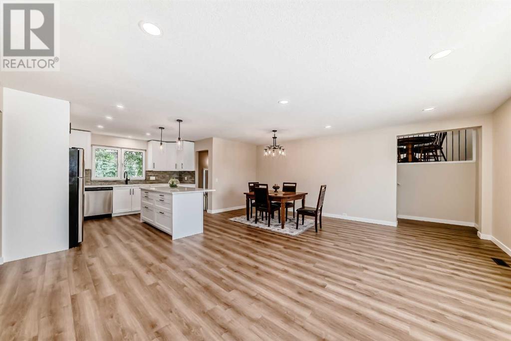 Single Family House for Sale in  Southdale Road SW Southwood Calgary 