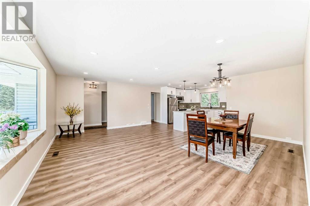 Single Family House for Sale in  Southdale Road SW Southwood Calgary 