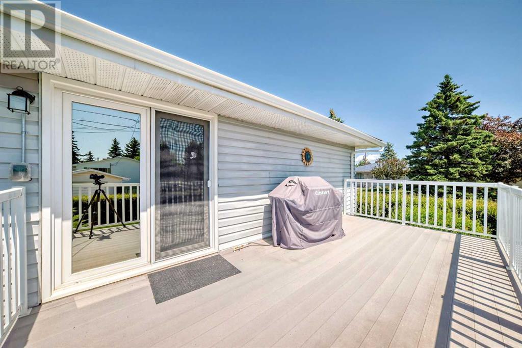 Single Family House for Sale in  Southdale Road SW Southwood Calgary 
