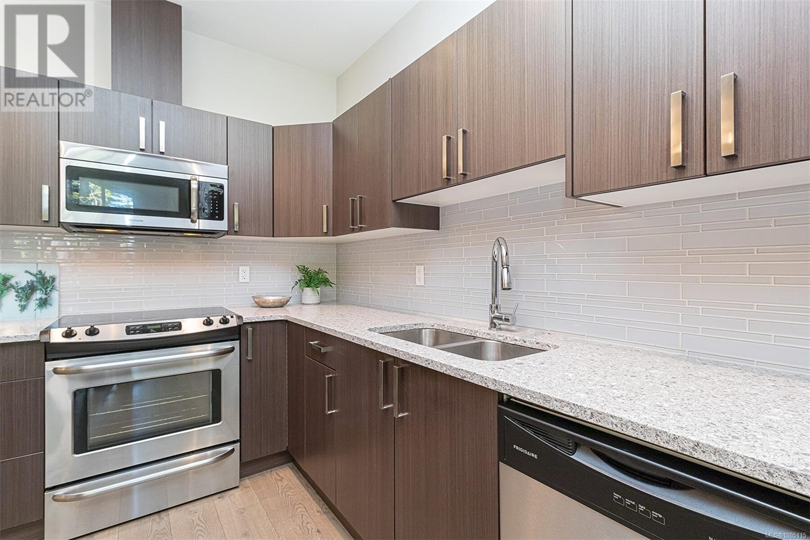 #406 1900 WATKISS WAY - Image 15