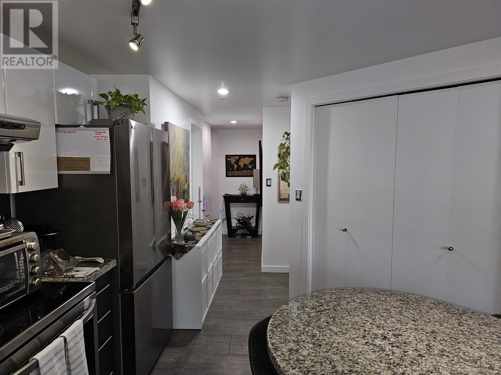 Photo 4 of 404 14 Begbie Street, New Westminster BC