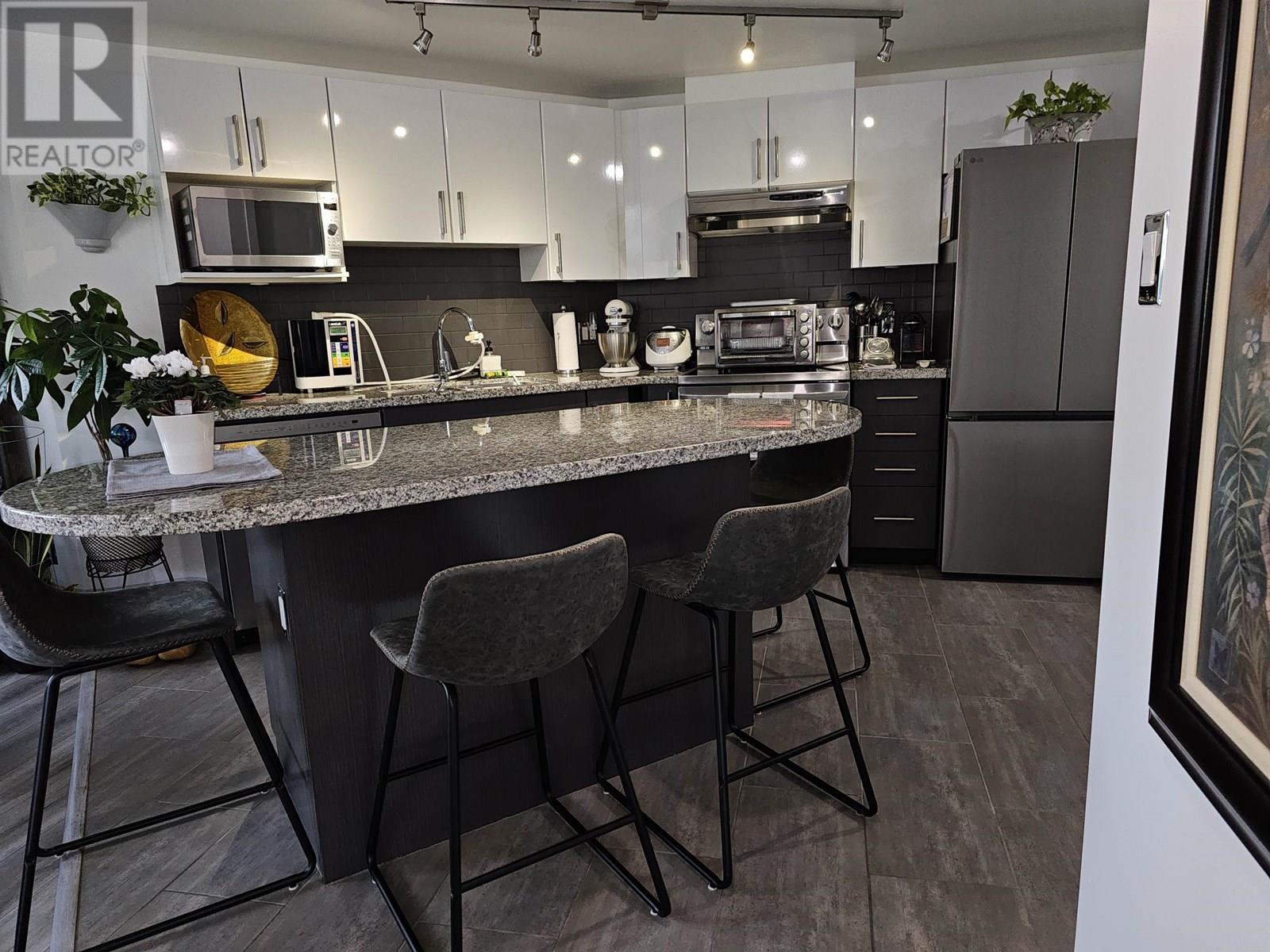 Photo 19 of 404 14 Begbie Street, New Westminster BC