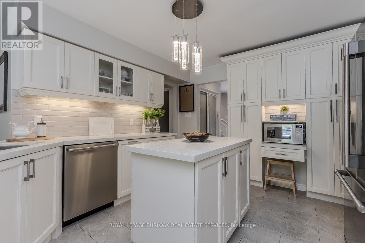 Photo 21 of 5253 Bromley Road, Burlington ON