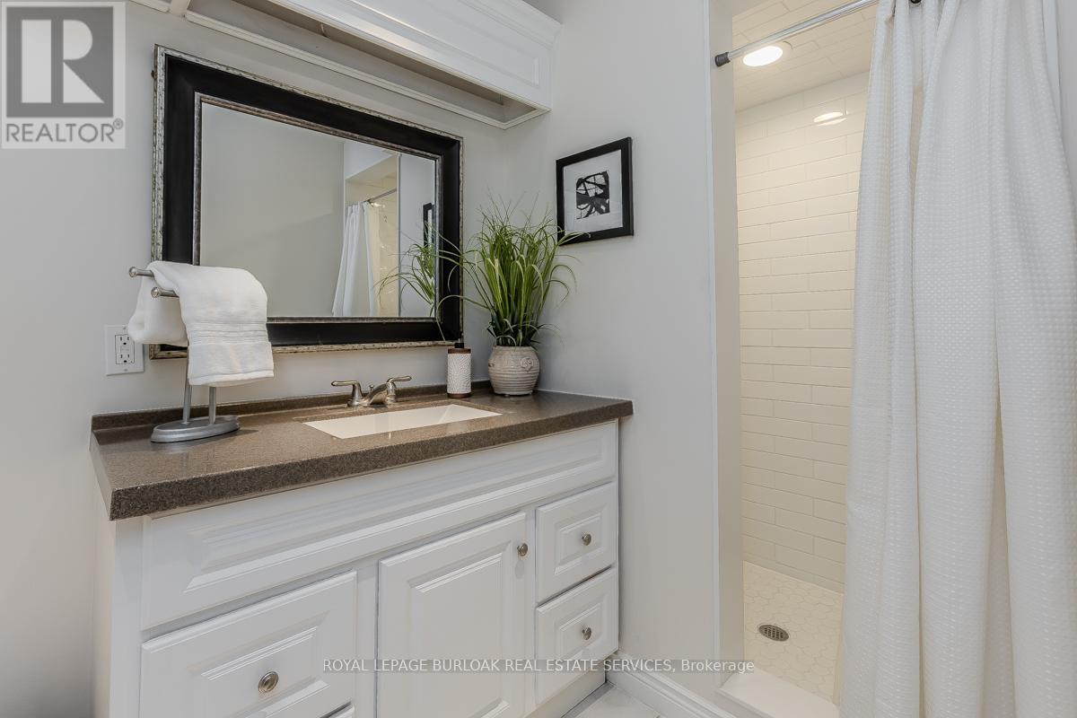 Photo 22 of 5253 Bromley Road, Burlington ON